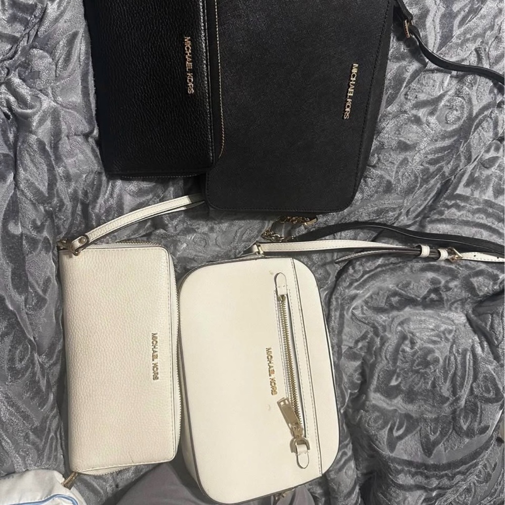Michael Kors Black and Cream Crossbody Bag Set